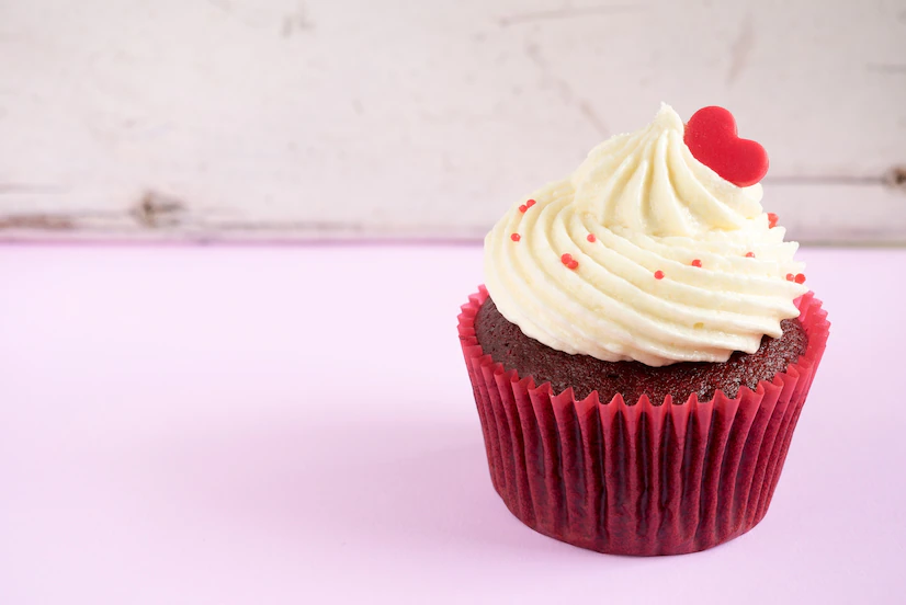 cupcake-corazon-rojo_1357-16